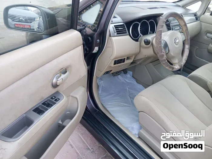 Nissan Tiida 2008 photo 3