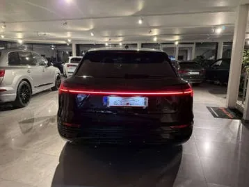 Audi Q8 E-Tron 2024 photo 3