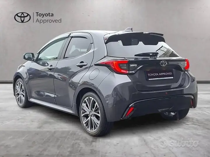 Toyota Yaris 2024 photo 3
