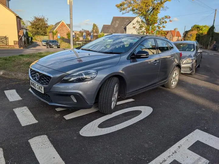 Volvo V40 2016 photo 2