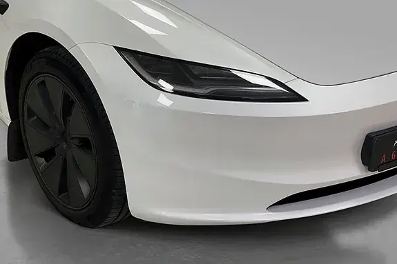 Tesla Model 3 2024 photo 5