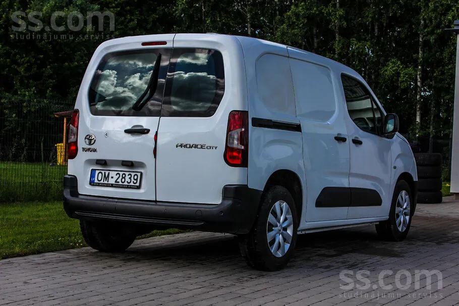 Toyota Proace 2021 photo 2