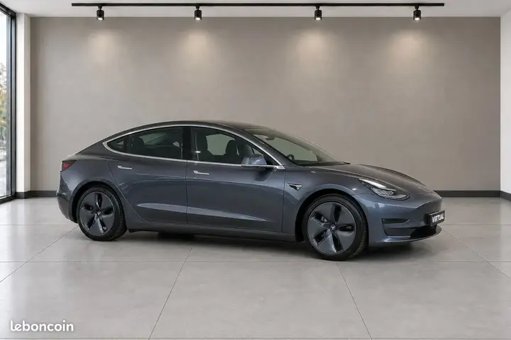 Tesla Model 3 2020 photo 3