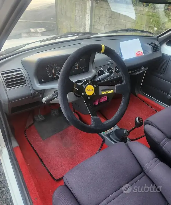 Peugeot 205 1990 photo 4