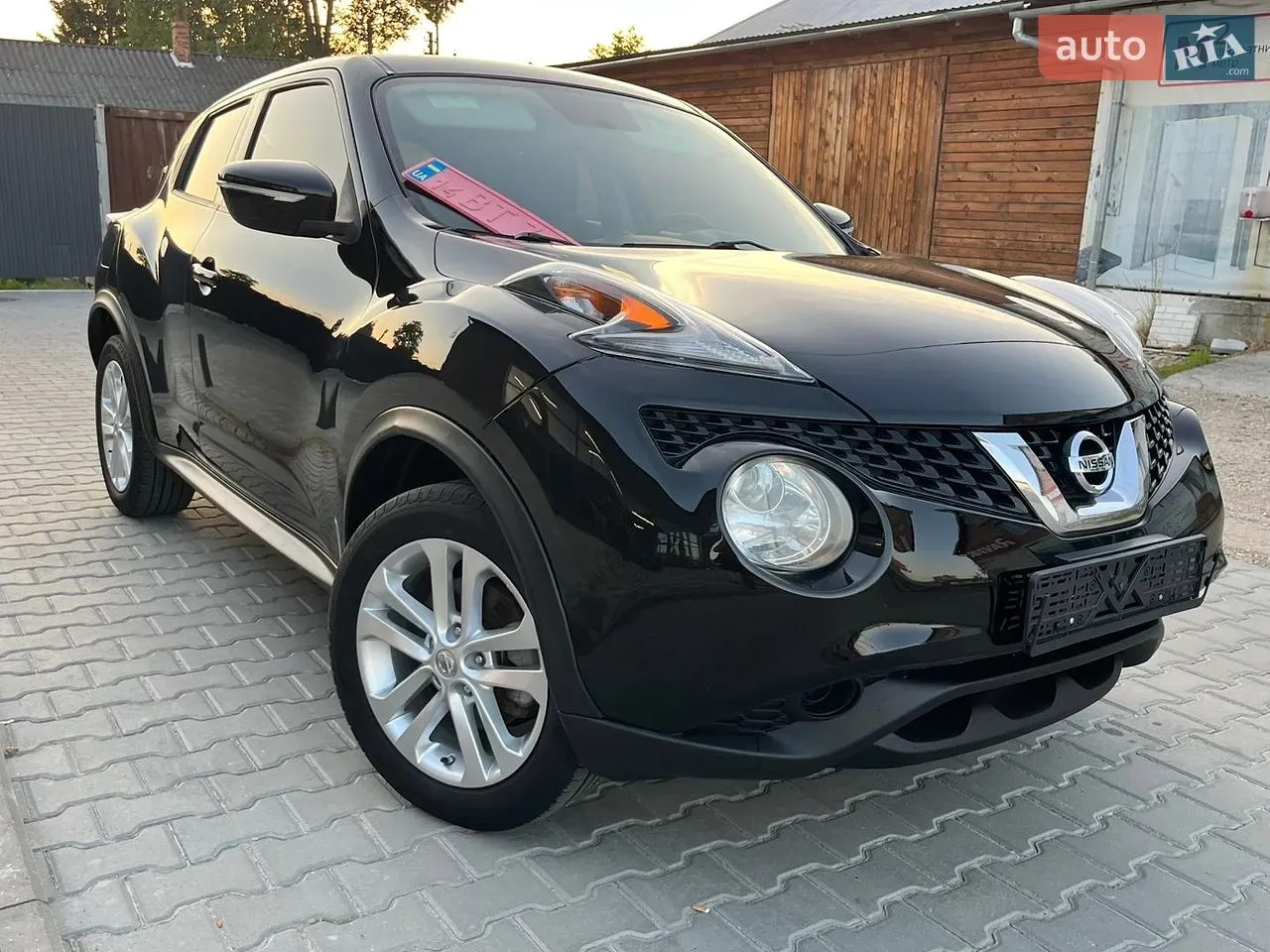 Nissan Juke 2017 photo 2
