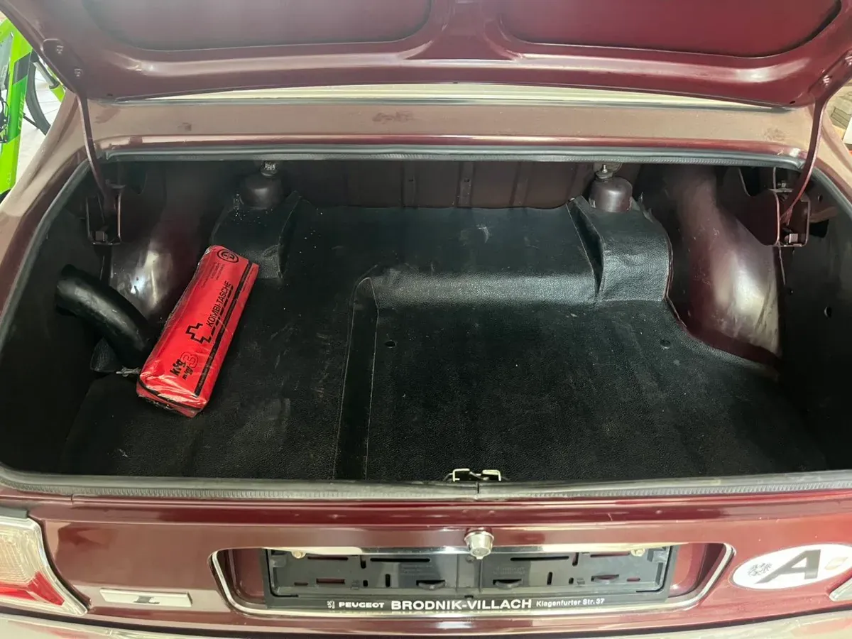Peugeot 504