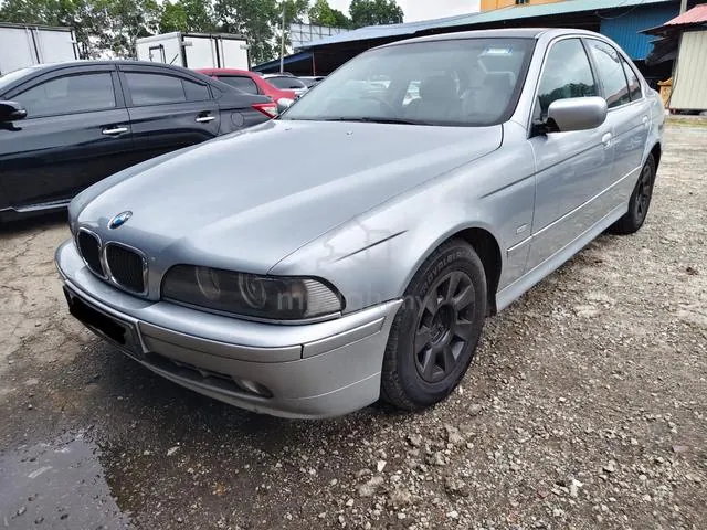 BMW 525I