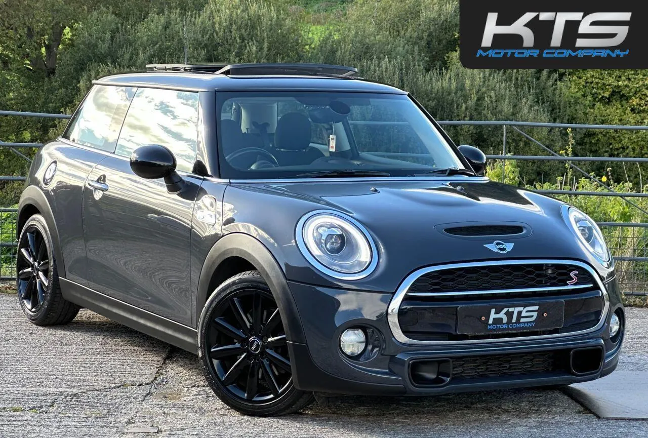 Mini Hatch 2016 photo 2