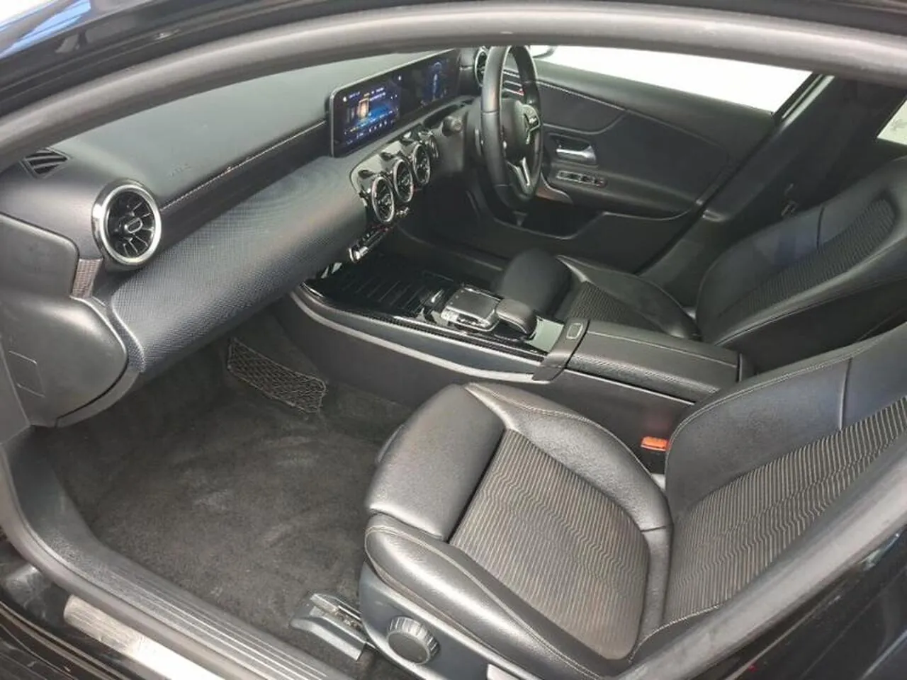 Mercedes-Benz A-Class 2019 photo 5