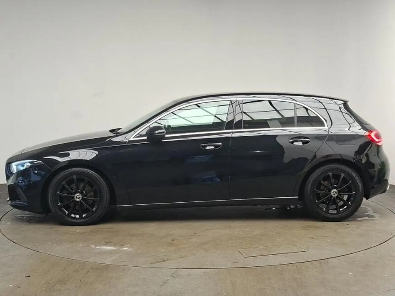Mercedes-Benz A-Class 2019 photo 4
