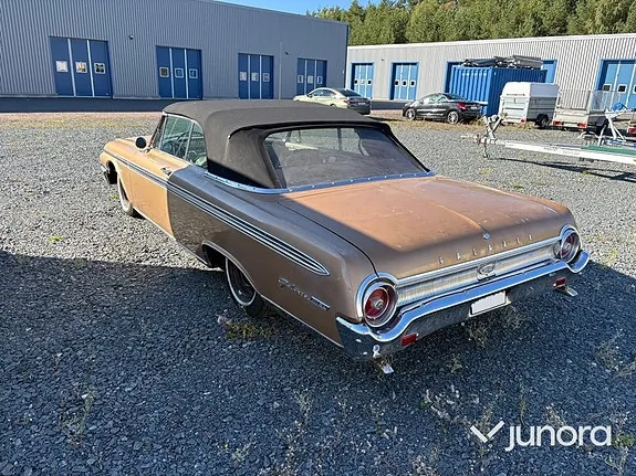 Ford Galaxie 1962 photo 4
