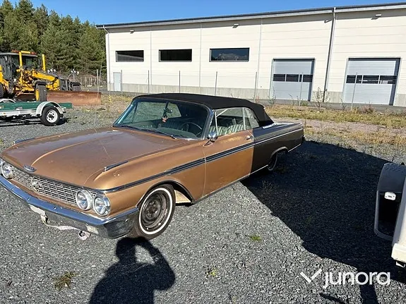 Ford Galaxie 1962 photo 2