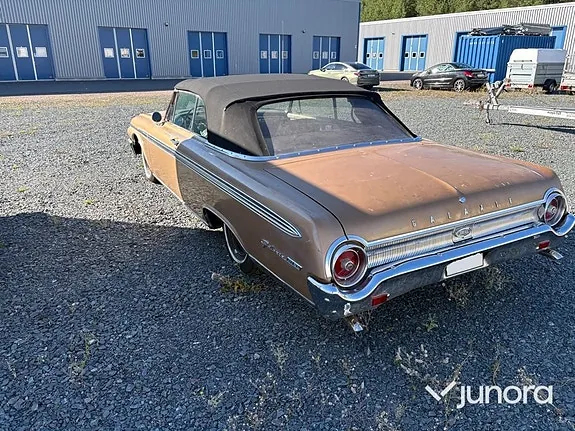 Ford Galaxie 1962 photo 5