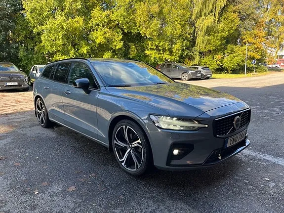 Volvo V60 2024 photo 2