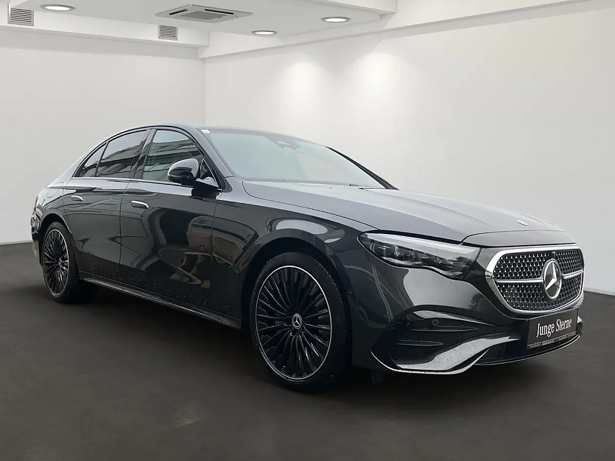 Mercedes-Benz E-Class 2025 photo 3