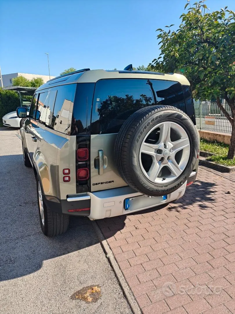 Land Rover Defender 2023 photo 5