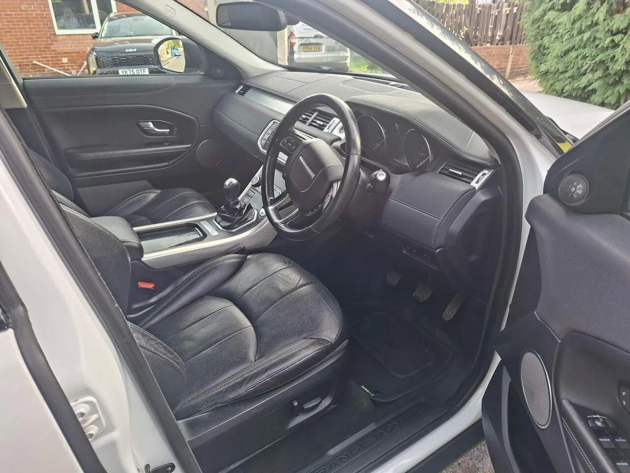 Land Rover Range Rover Evoque 2015 photo 4