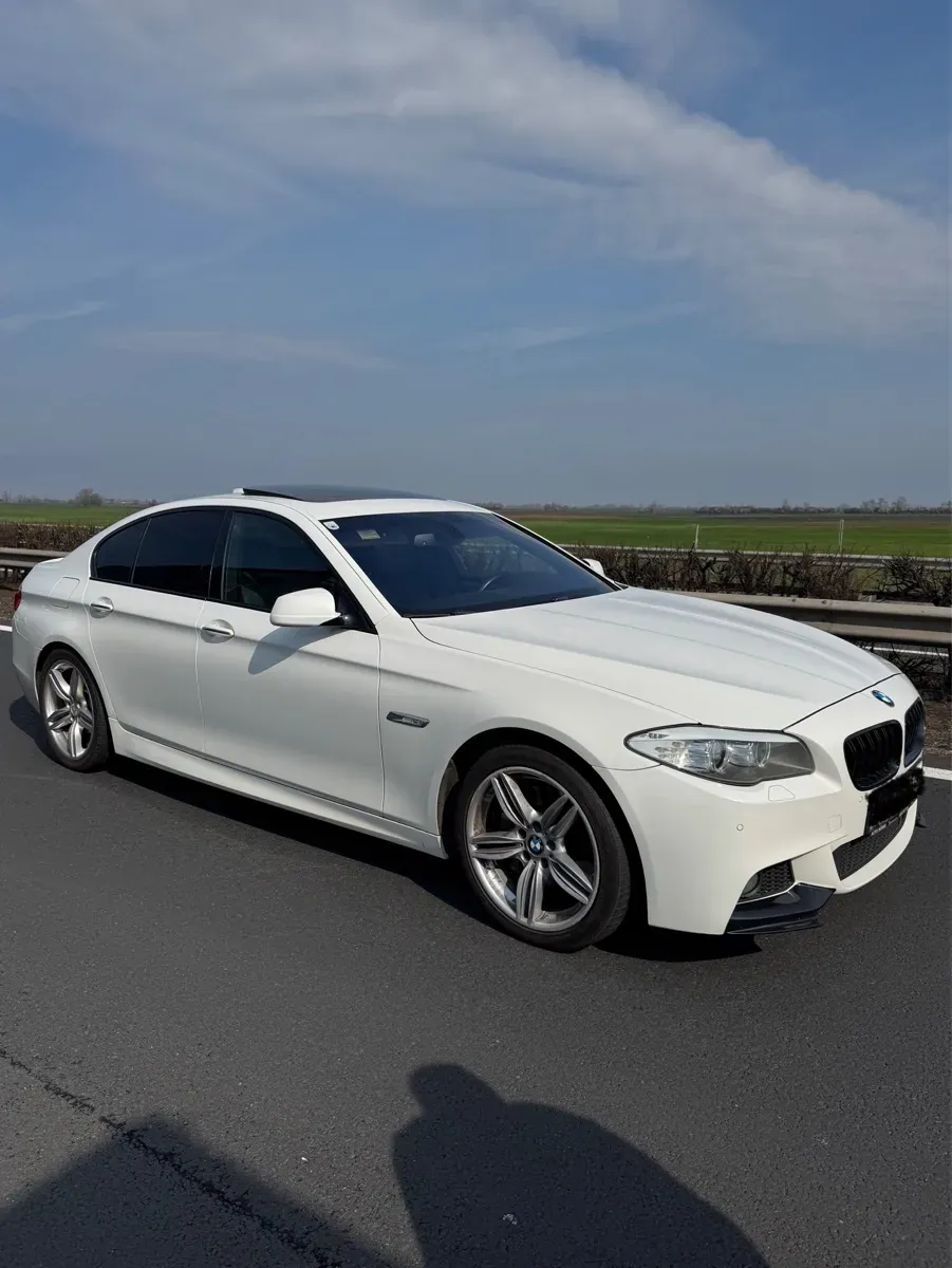 BMW 5 Series 2011 photo 3