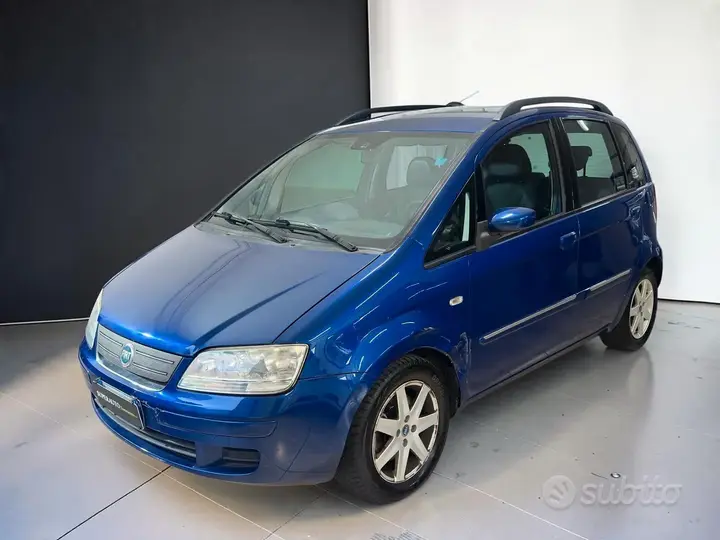 Fiat Idea 2006 photo 2