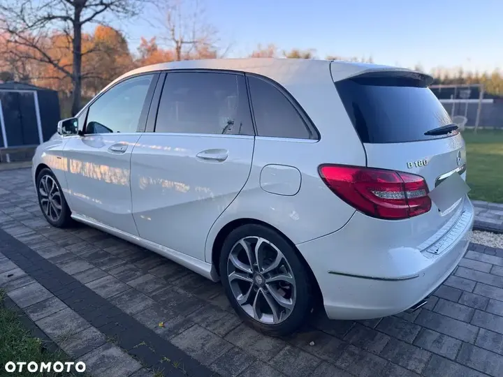 Mercedes-Benz B-Class 2011 photo 3