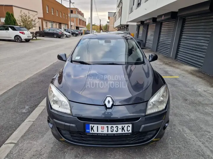 Renault Megane 2009 photo 2