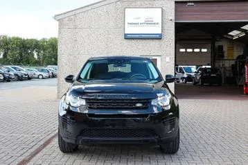 Land Rover Discovery 2019 photo 2