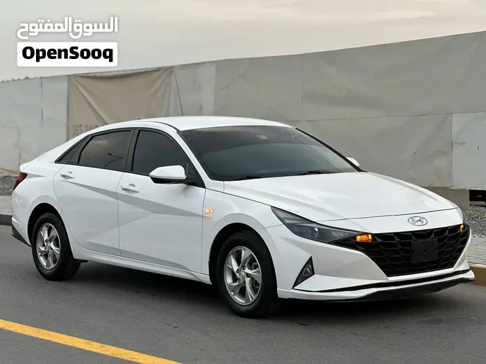 Hyundai Elantra 2022 photo 3