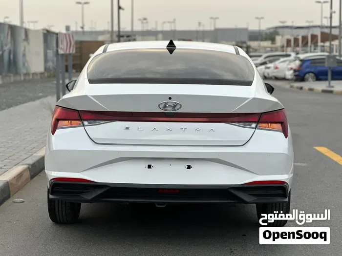 Hyundai Elantra 2022 photo 2