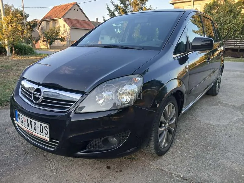 Opel Zafira 2010 photo 5