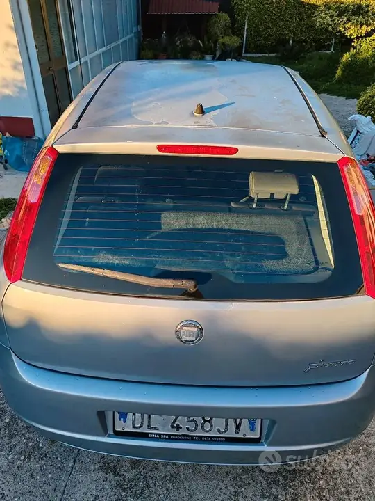 Fiat Grande Punto 2007 photo 2