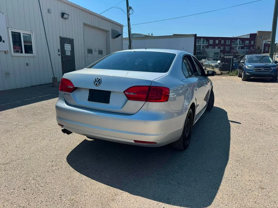 Volkswagen Jetta 2013 photo 3