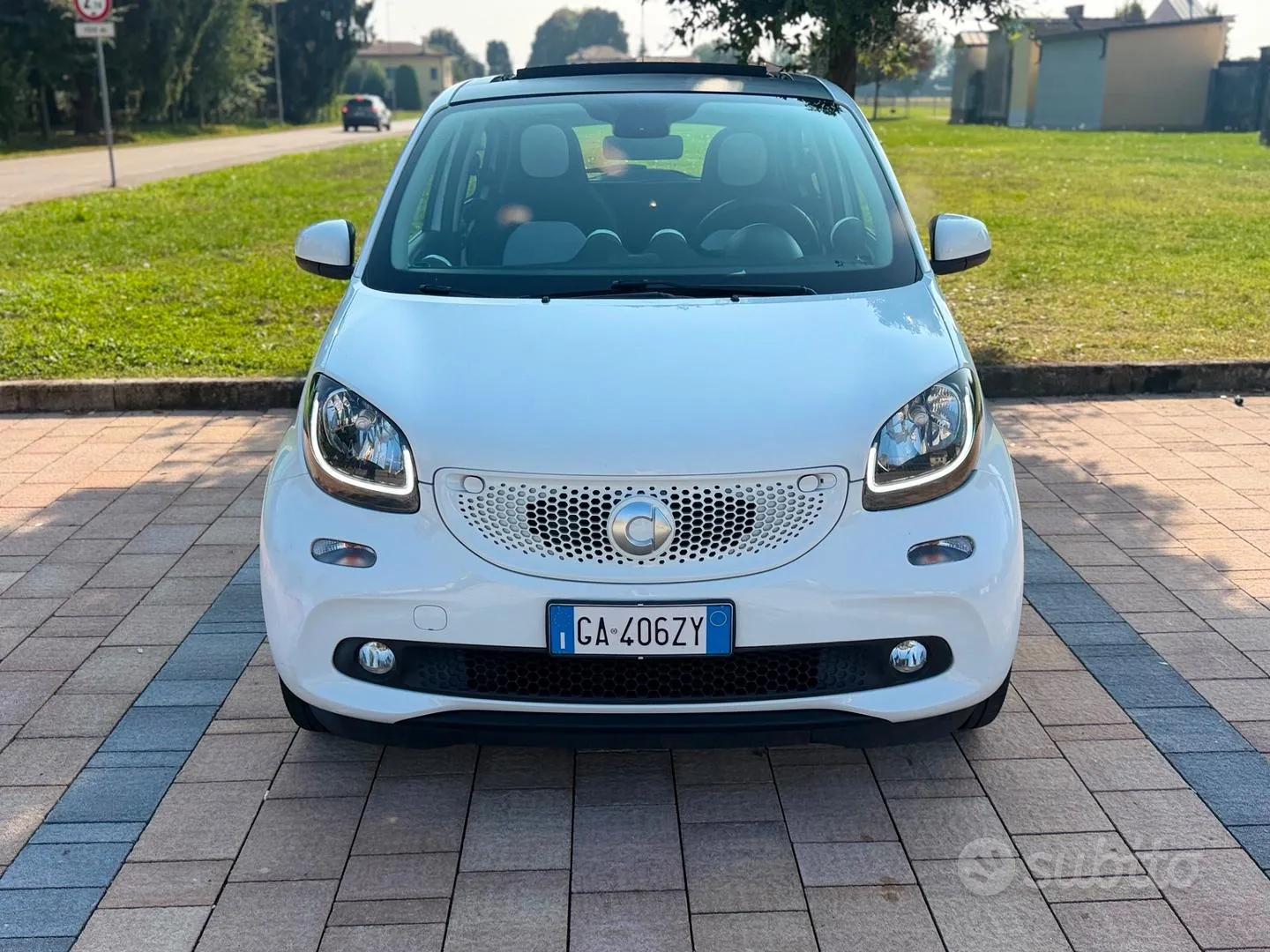Smart Forfour 2015 photo 2