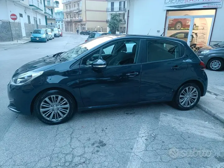 Peugeot 208 2016 photo 4