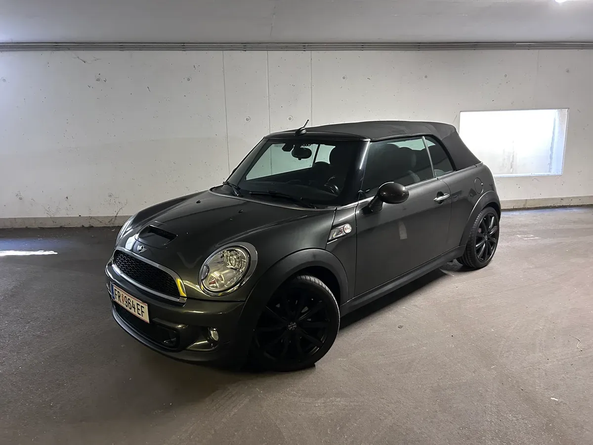 Mini Cabrio 2013 photo 2
