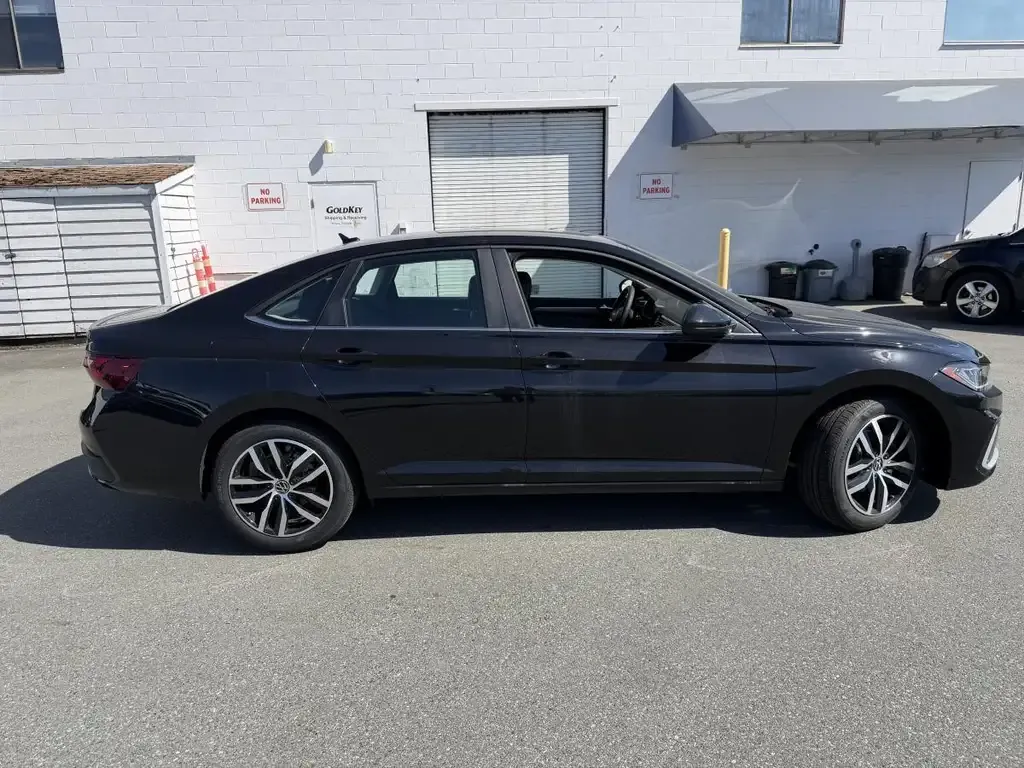 Volkswagen Jetta 2026 photo 3