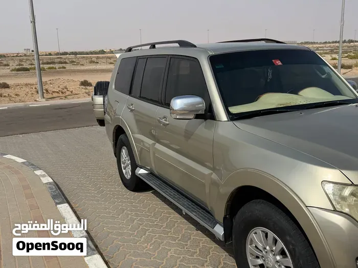 Mitsubishi Pajero 2012 photo 3