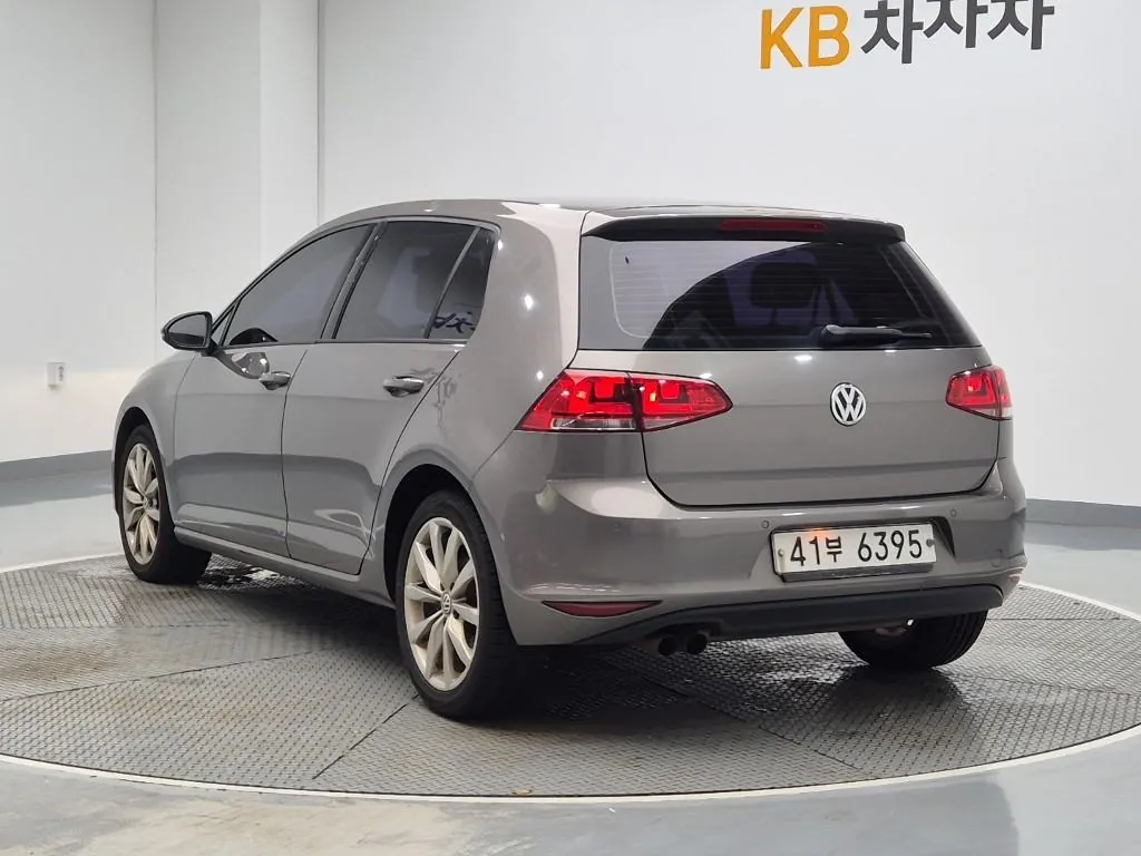 Volkswagen Golf 2015 photo 2