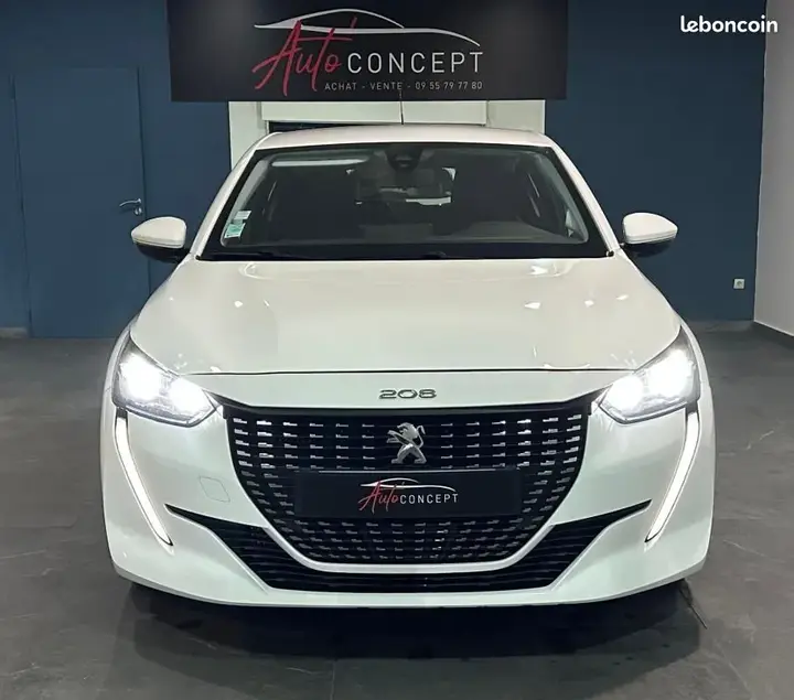 Peugeot 208 2021 photo 2