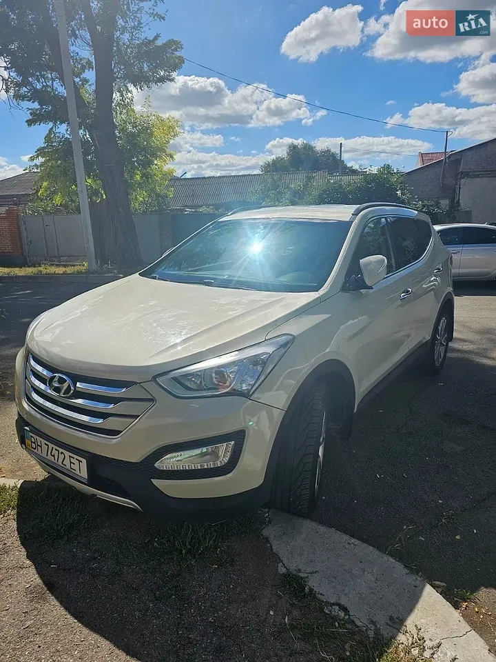 Hyundai Santa Fe 2014 photo 2