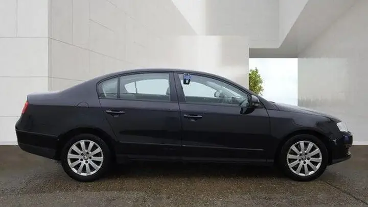 Volkswagen Passat 2009 photo 4