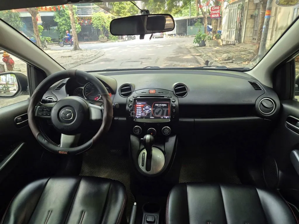 Mazda 2 2014 photo 5