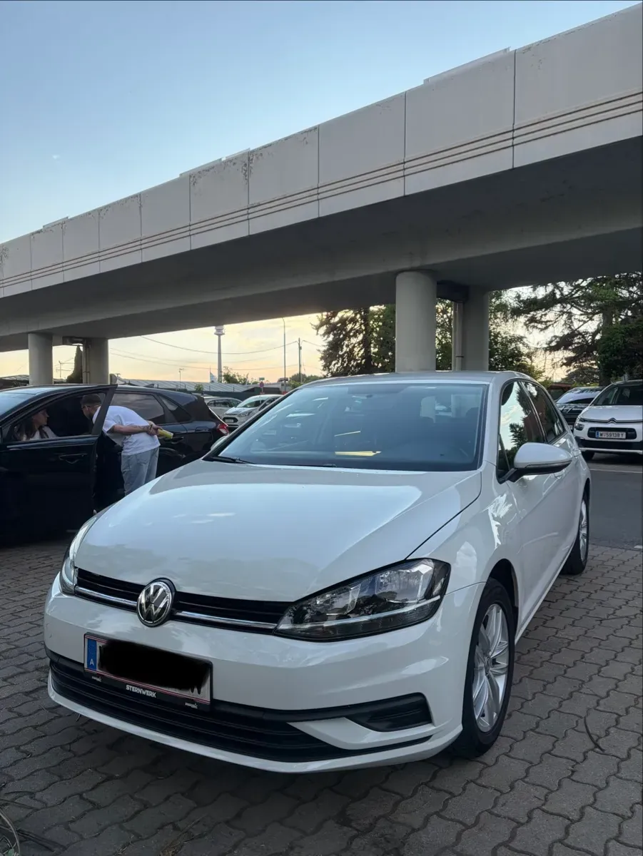 Volkswagen Golf 2018 photo 2