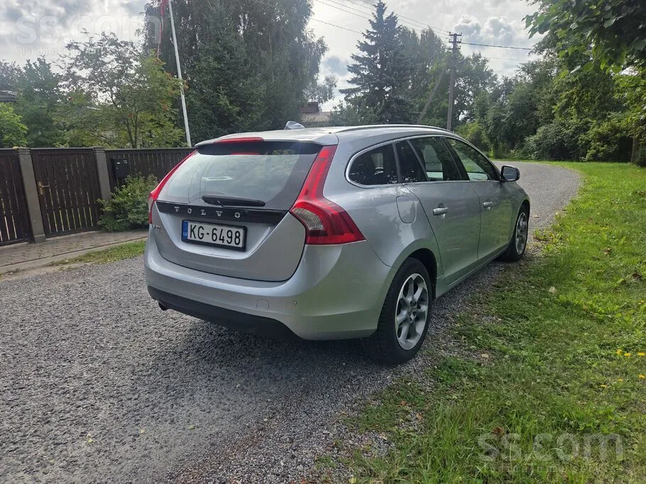 Volvo V60 2011 photo 3