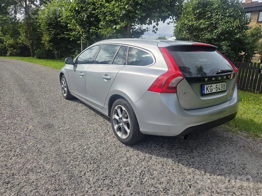 Volvo V60 2011 photo 4