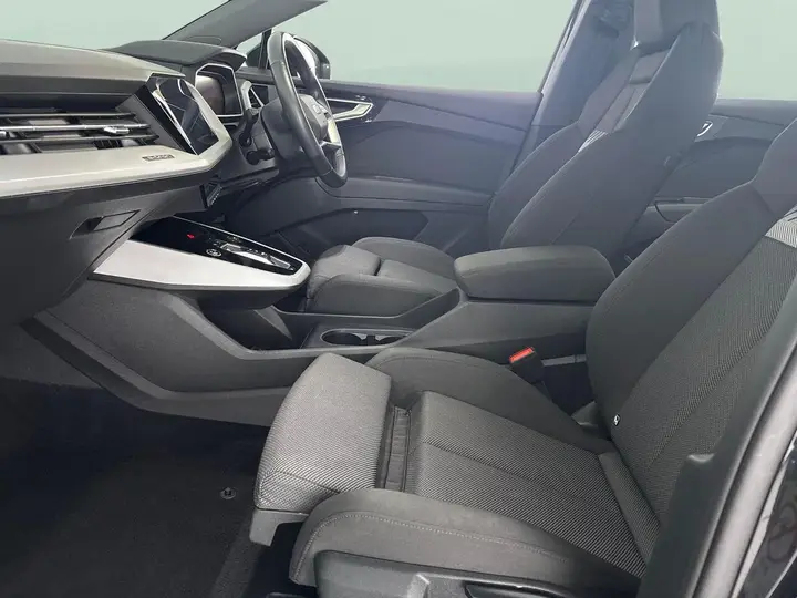 Audi Q4 E-Tron 2023 photo 4