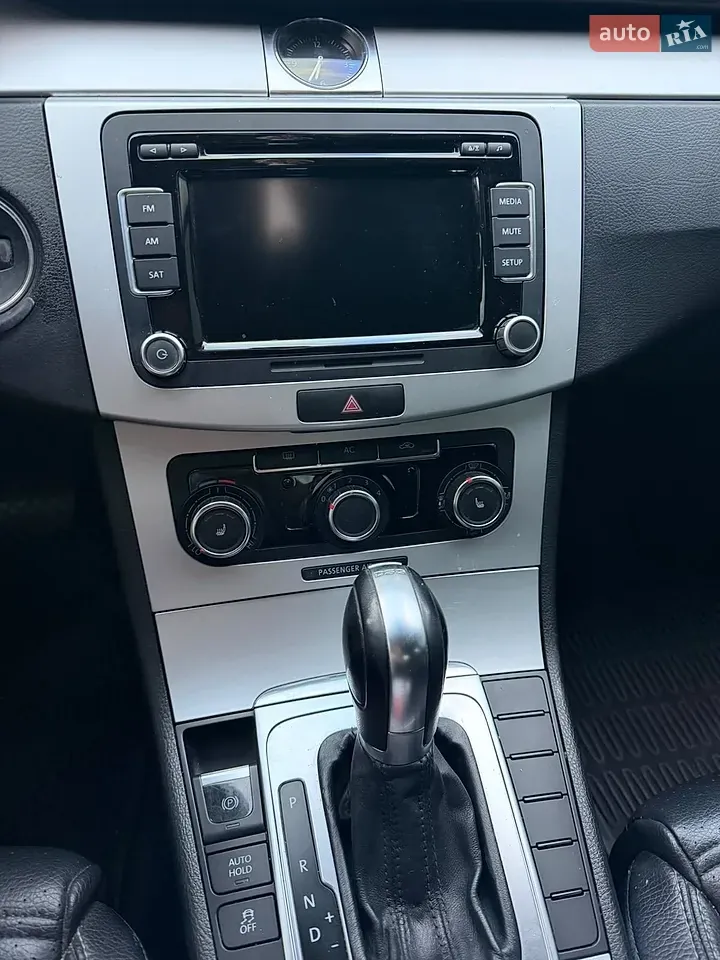 Volkswagen Cc / Passat Cc 2012 photo 2