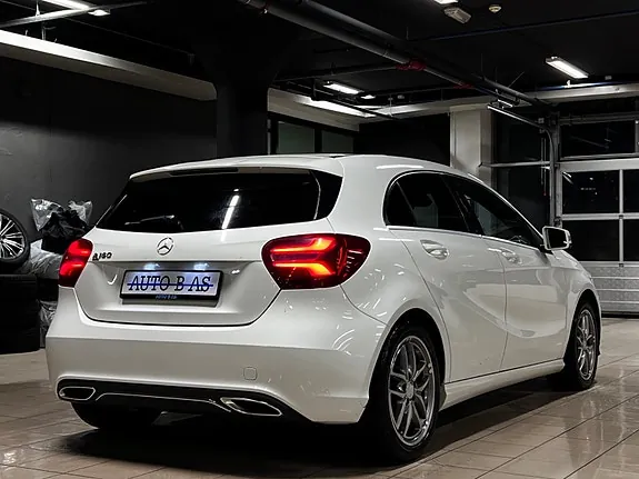 Mercedes-Benz A180 2017 photo 5