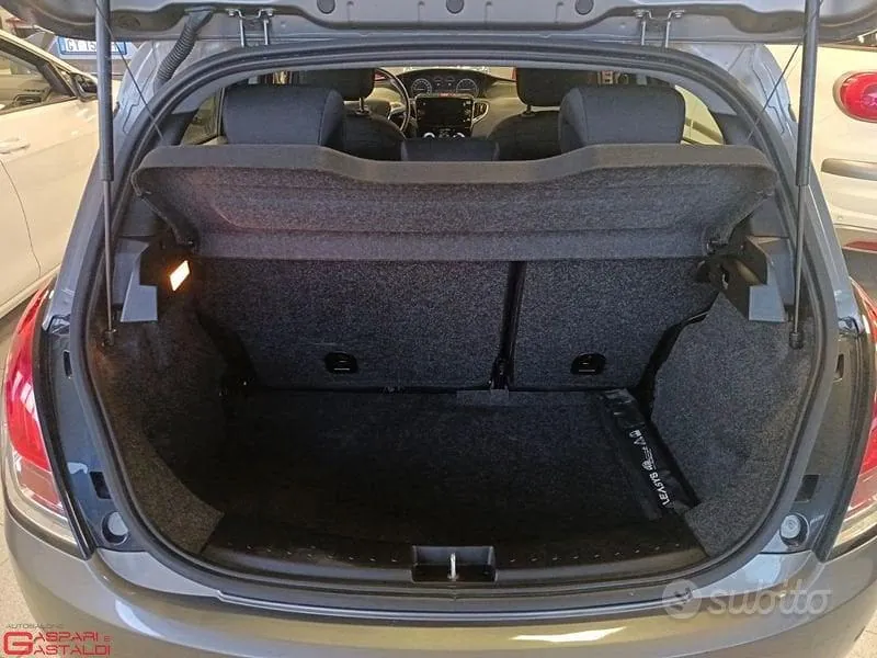 Lancia Ypsilon 2023 photo 5