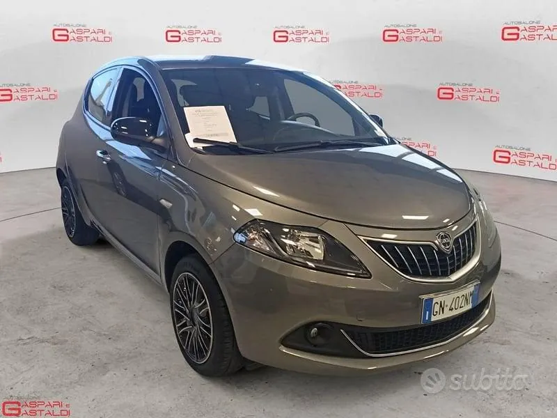 Lancia Ypsilon 2023 photo 2