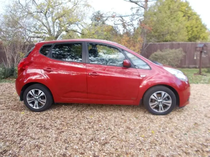 Kia Venga 2016 photo 4